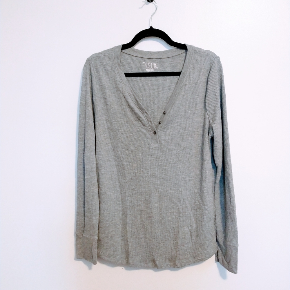 Time and Tru long sleeve grey thermal half button up size XL
